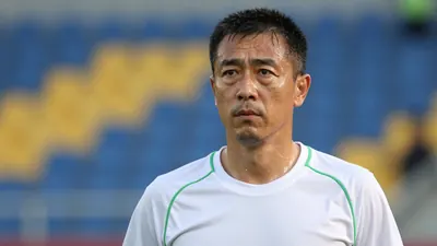 الاتحاد العراقي ينفي وجود مفاوضات مع الركراكي لتدريب المنتخب